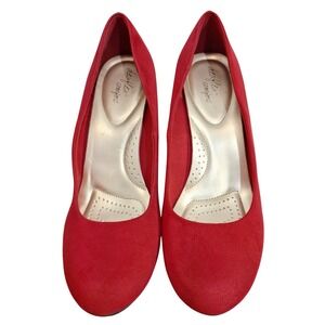 Dexflex Comfort Women's Red Faux Suede Round Toe Wedge Pumps Size 12 172036